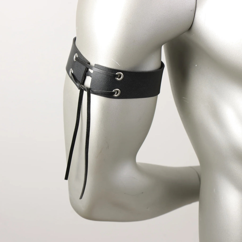 ✦ TOKYONOIR Gothic Arm Band