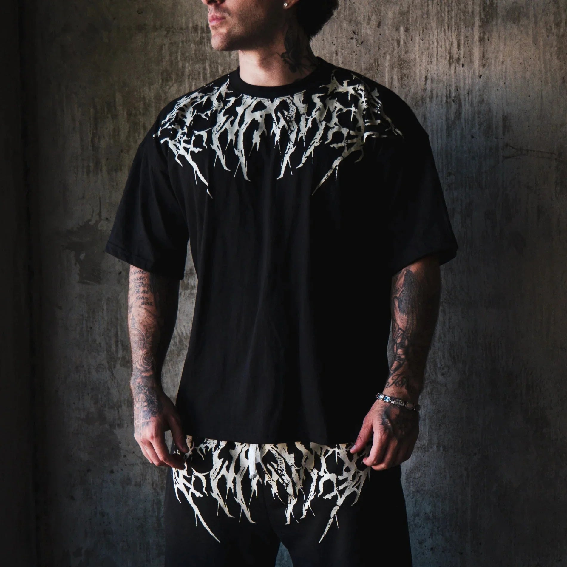 ✦ TOKYONOIR Oversized Tee