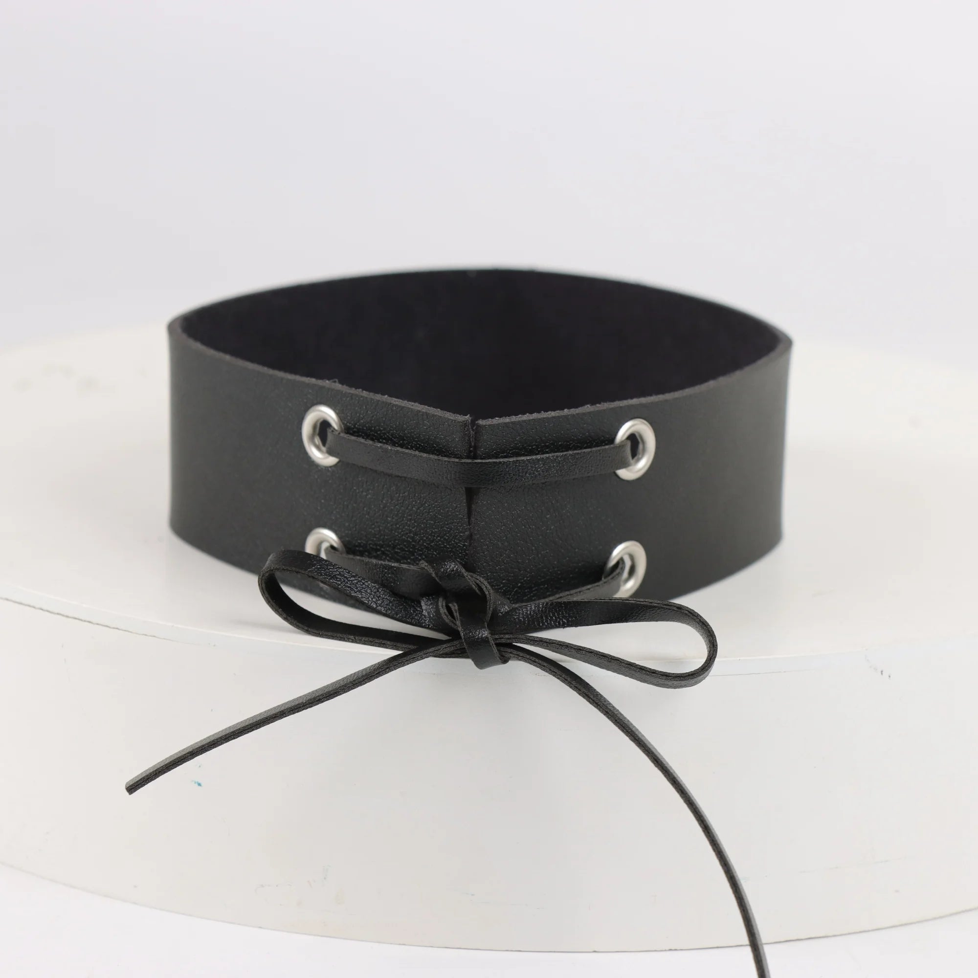 ✦ TOKYONOIR Gothic Arm Band