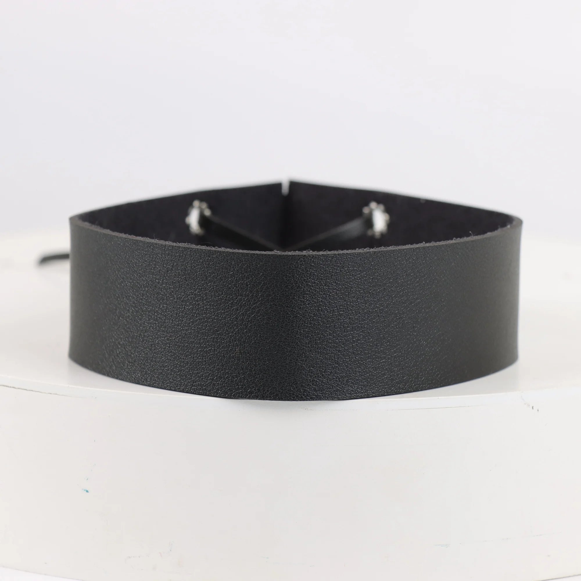 ✦ TOKYONOIR Gothic Arm Band